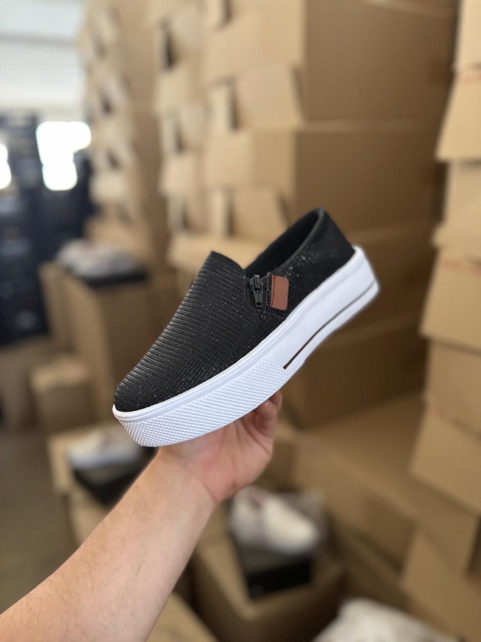 tenis sem cadarço com brilho numero 38